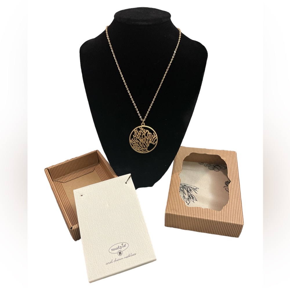 MUD PIE Coral Charm & Necklace New in Box 2010